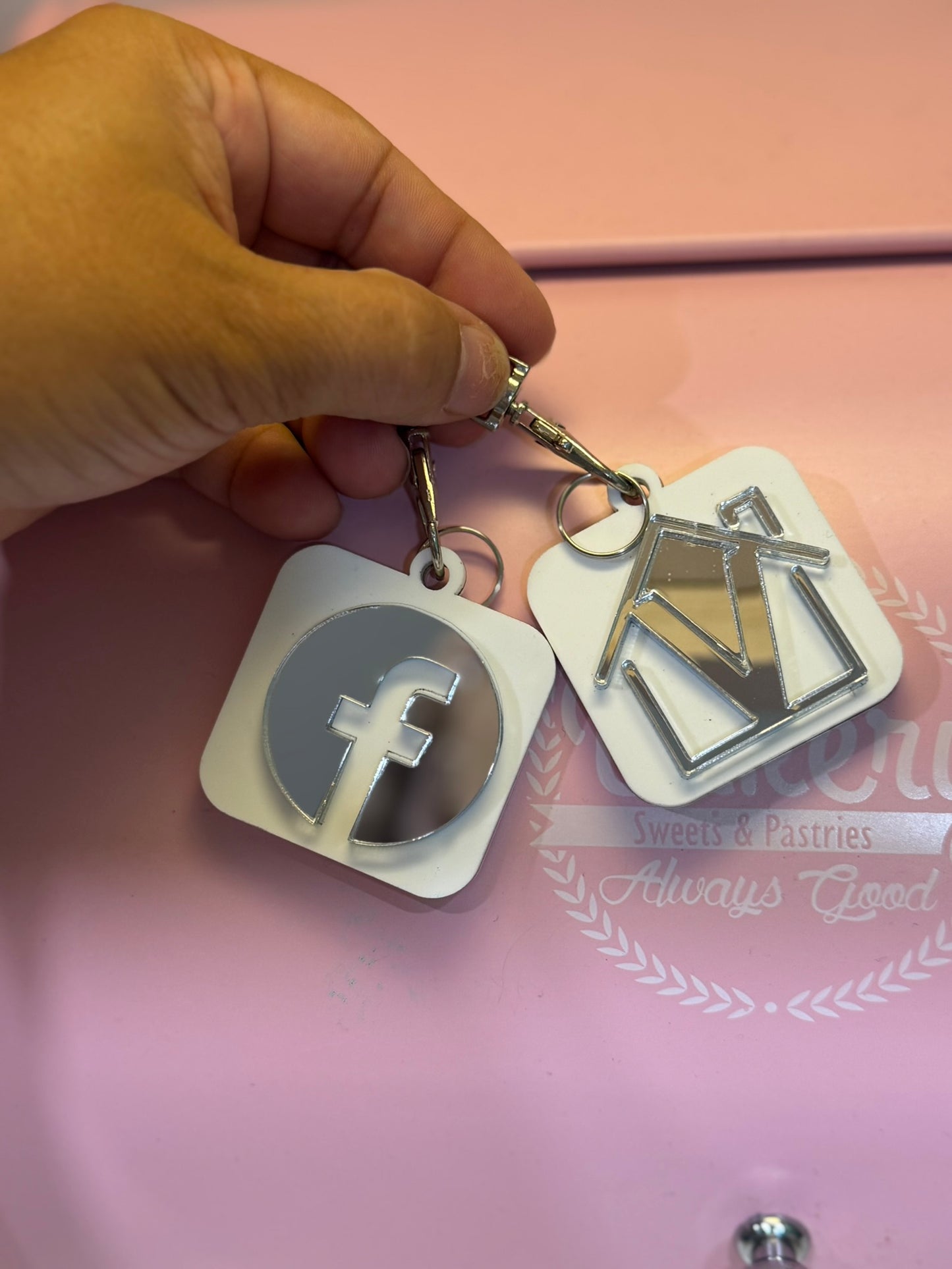 Nfc smart keychain