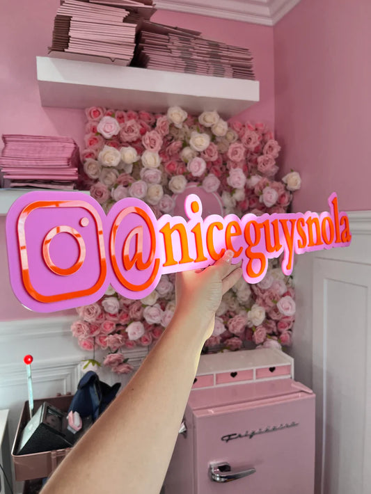 Large Instagram watermark